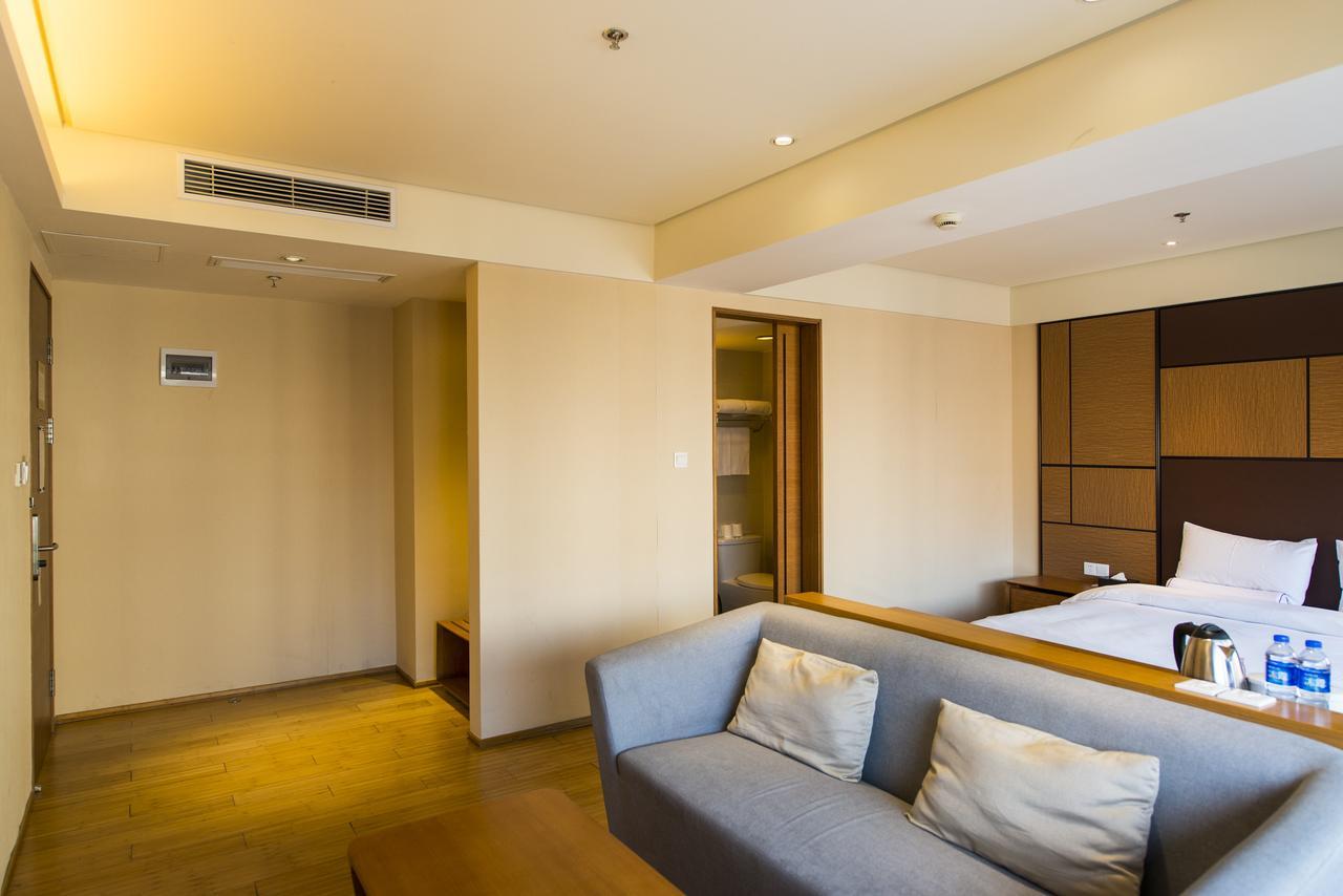 Ji Hotel Shanghai Xujiahui Tianyaoqiao Road المظهر الخارجي الصورة