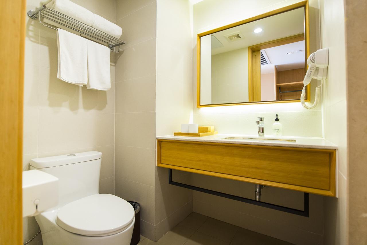 Ji Hotel Shanghai Xujiahui Tianyaoqiao Road المظهر الخارجي الصورة