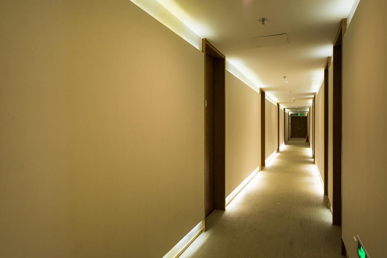 Ji Hotel Shanghai Xujiahui Tianyaoqiao Road المظهر الخارجي الصورة