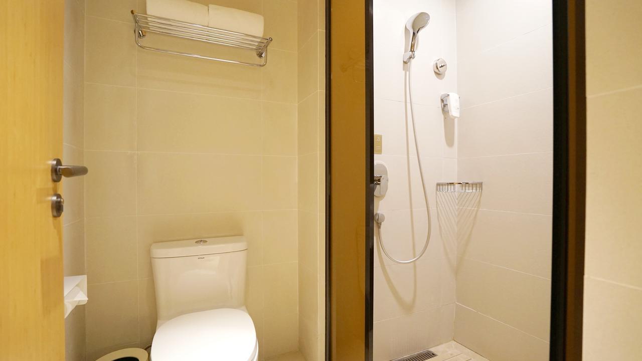 Ji Hotel Shanghai Xujiahui Tianyaoqiao Road المظهر الخارجي الصورة